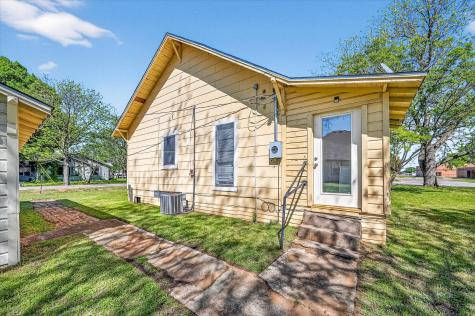800 S Jefferson Street Pilot Point TX 76258
