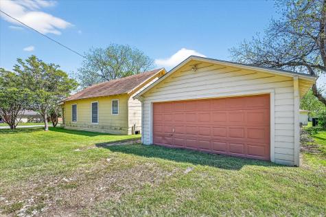 800 S Jefferson Street Pilot Point TX 76258