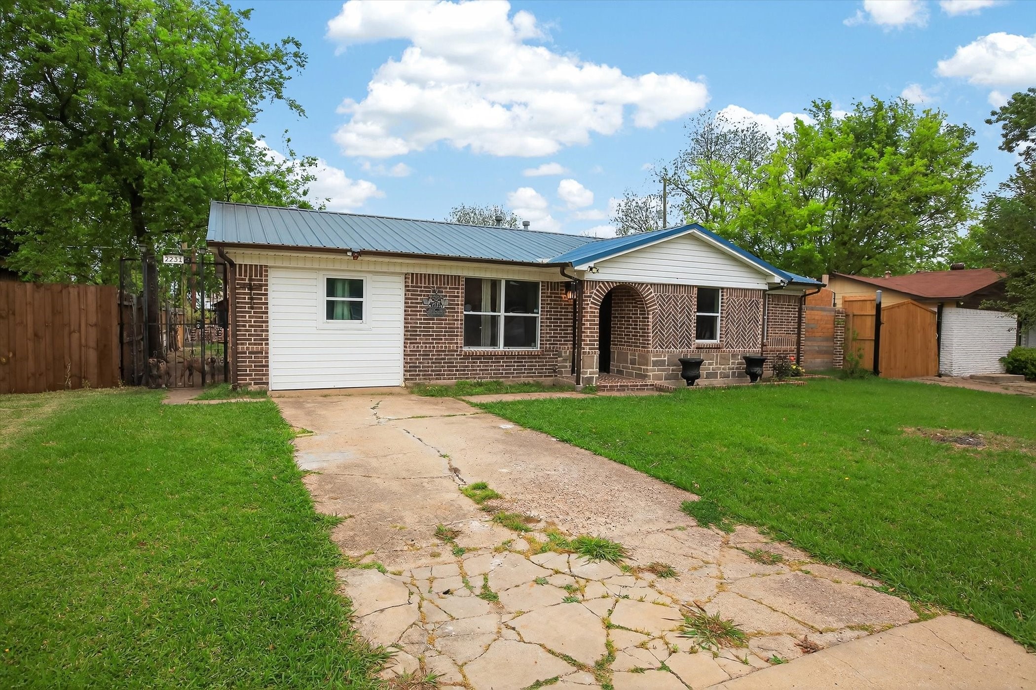 2231 Loyce Drive Mesquite TX 75149