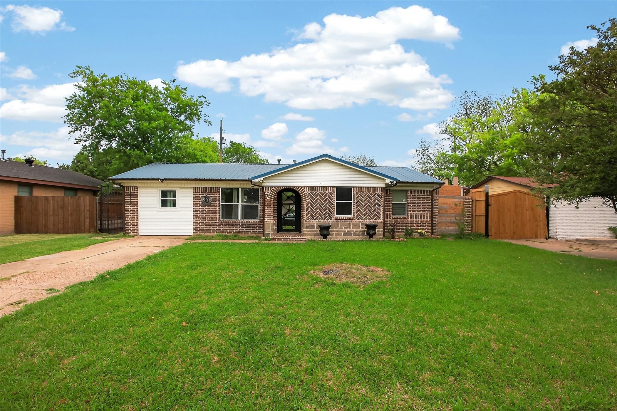 2231 Loyce Drive Mesquite TX 75149