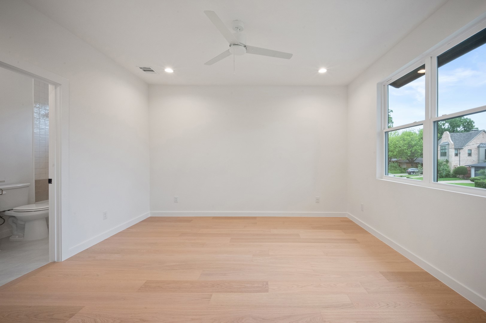 8847 Larchwood Drive Dallas TX 75238