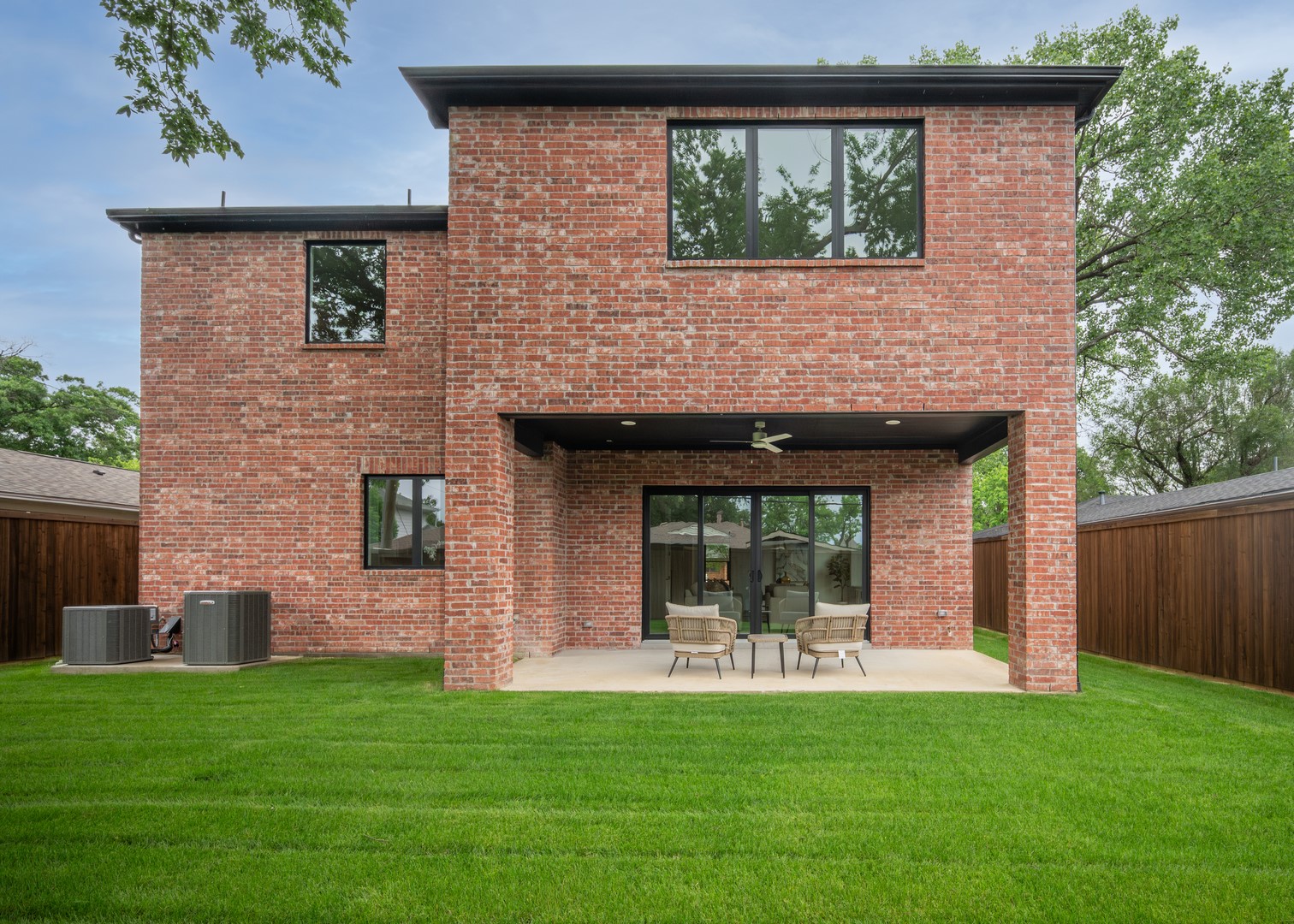 8847 Larchwood Drive Dallas TX 75238
