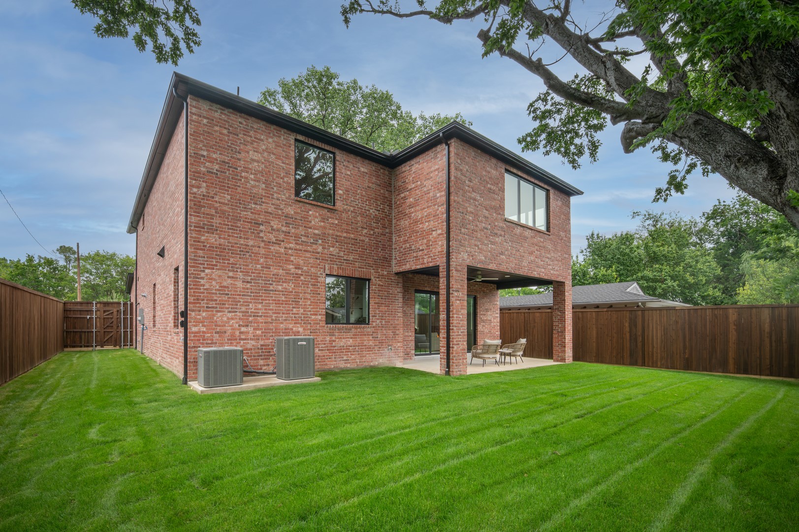8847 Larchwood Drive Dallas TX 75238
