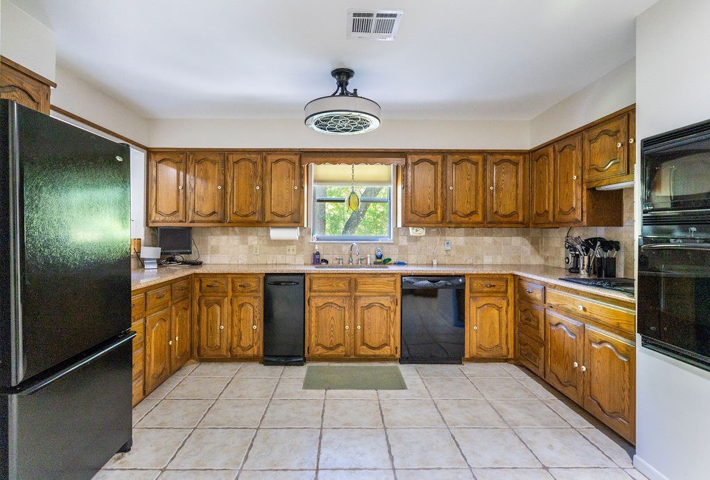663 Coxs Oak Valley Road Waco TX 76705