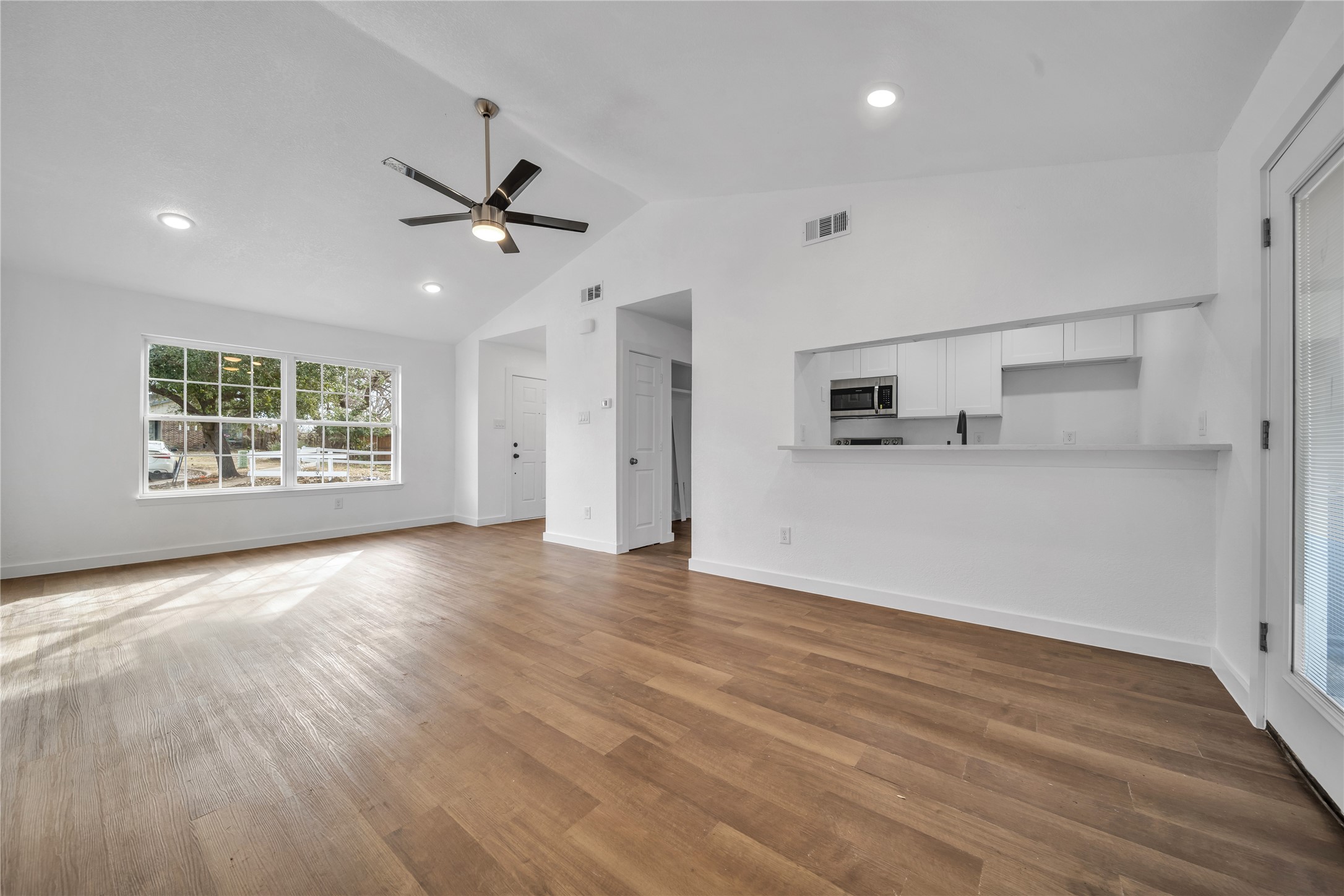 6808 Umphress Court Dallas TX 75217