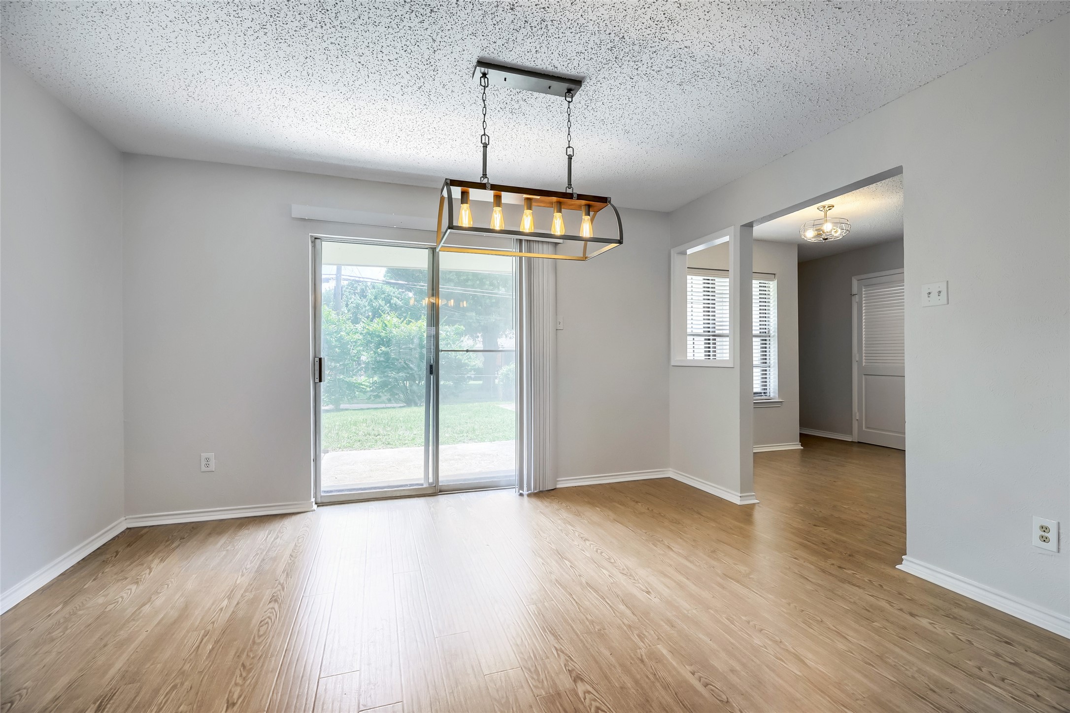 814 Oakbluff Drive Lancaster TX 75146