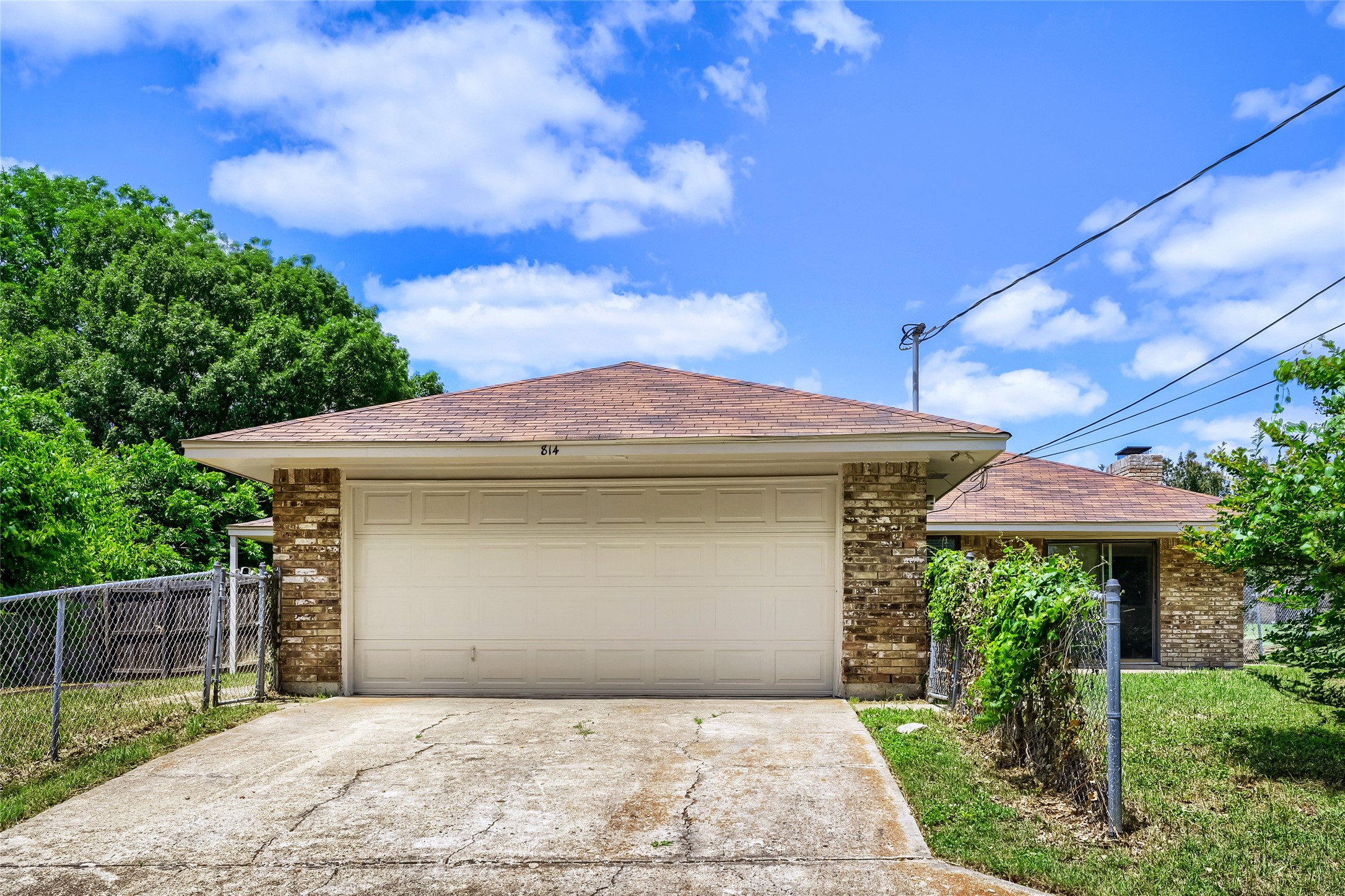 814 Oakbluff Drive Lancaster TX 75146