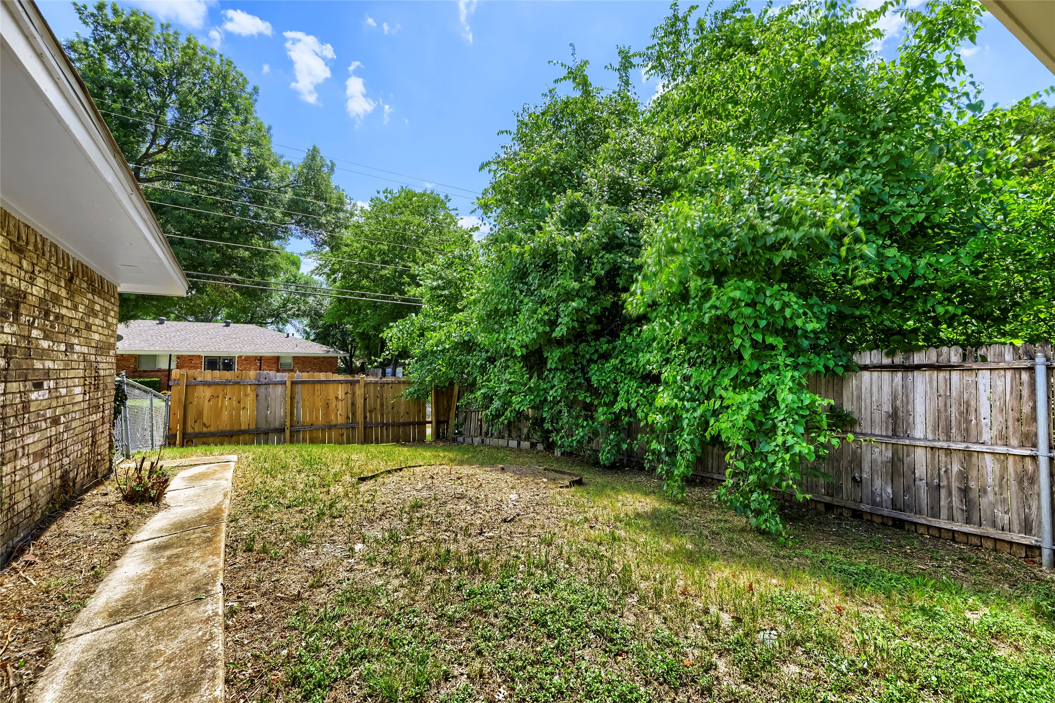 814 Oakbluff Drive Lancaster TX 75146