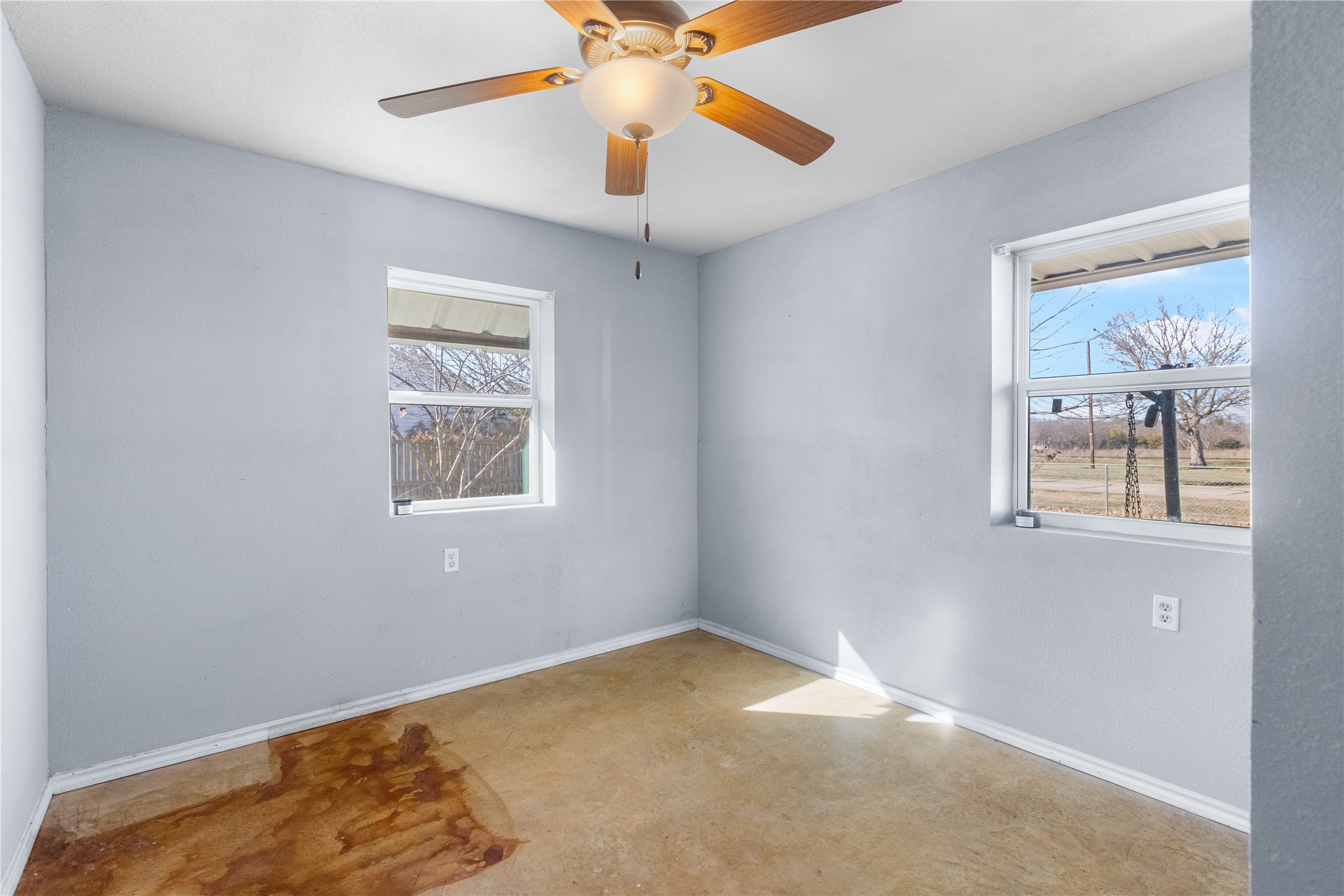 702 Main Street Windom TX 75492