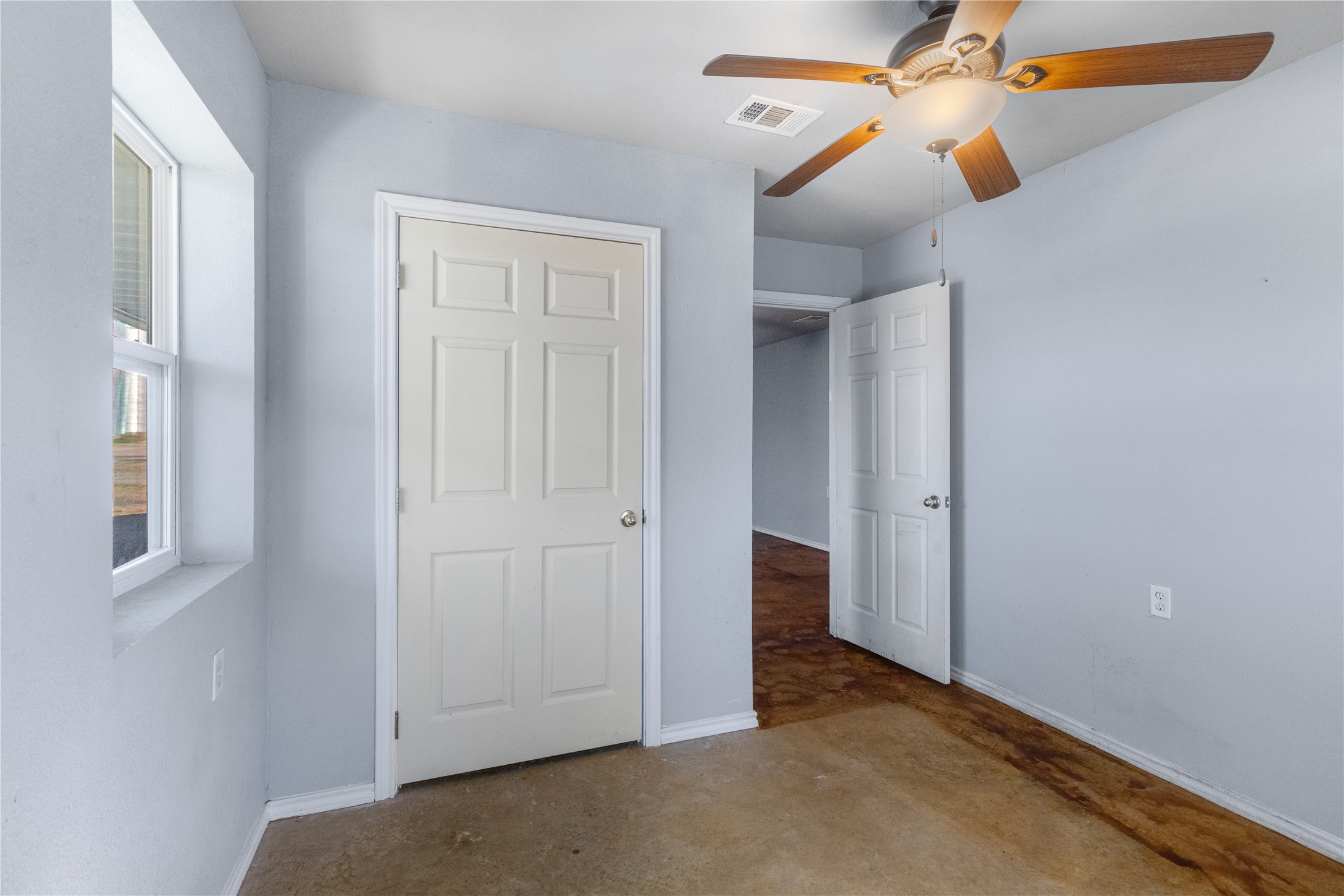 702 Main Street Windom TX 75492