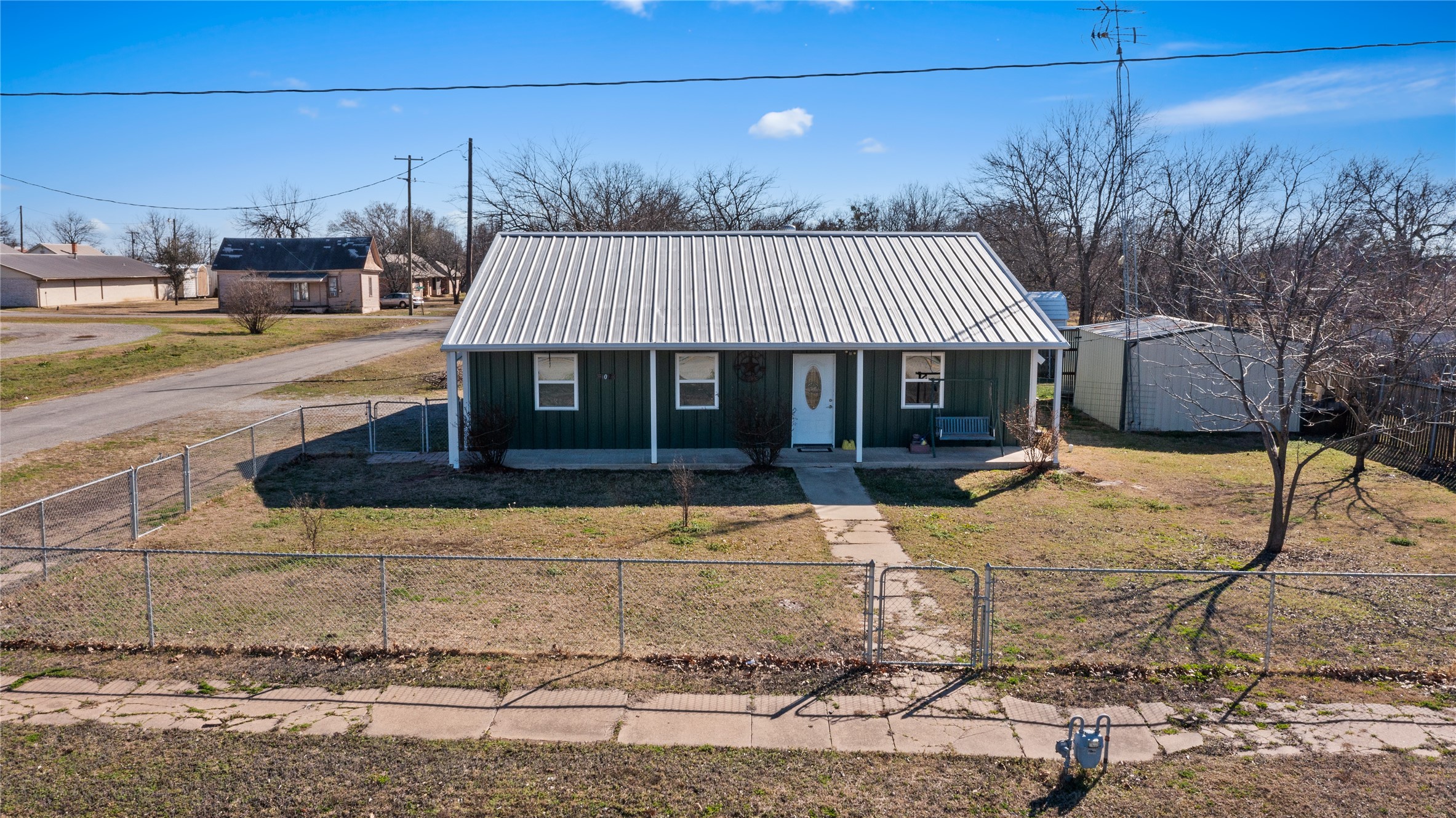 702 Main Street Windom TX 75492