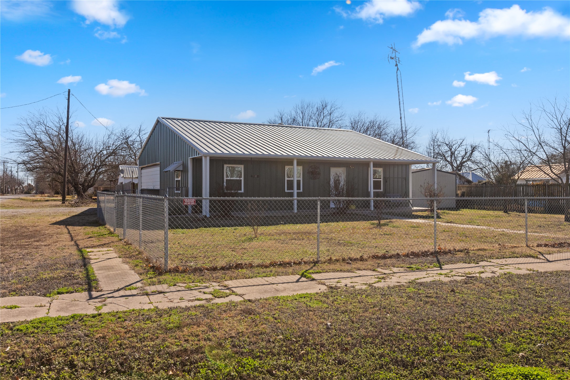702 Main Street Windom TX 75492