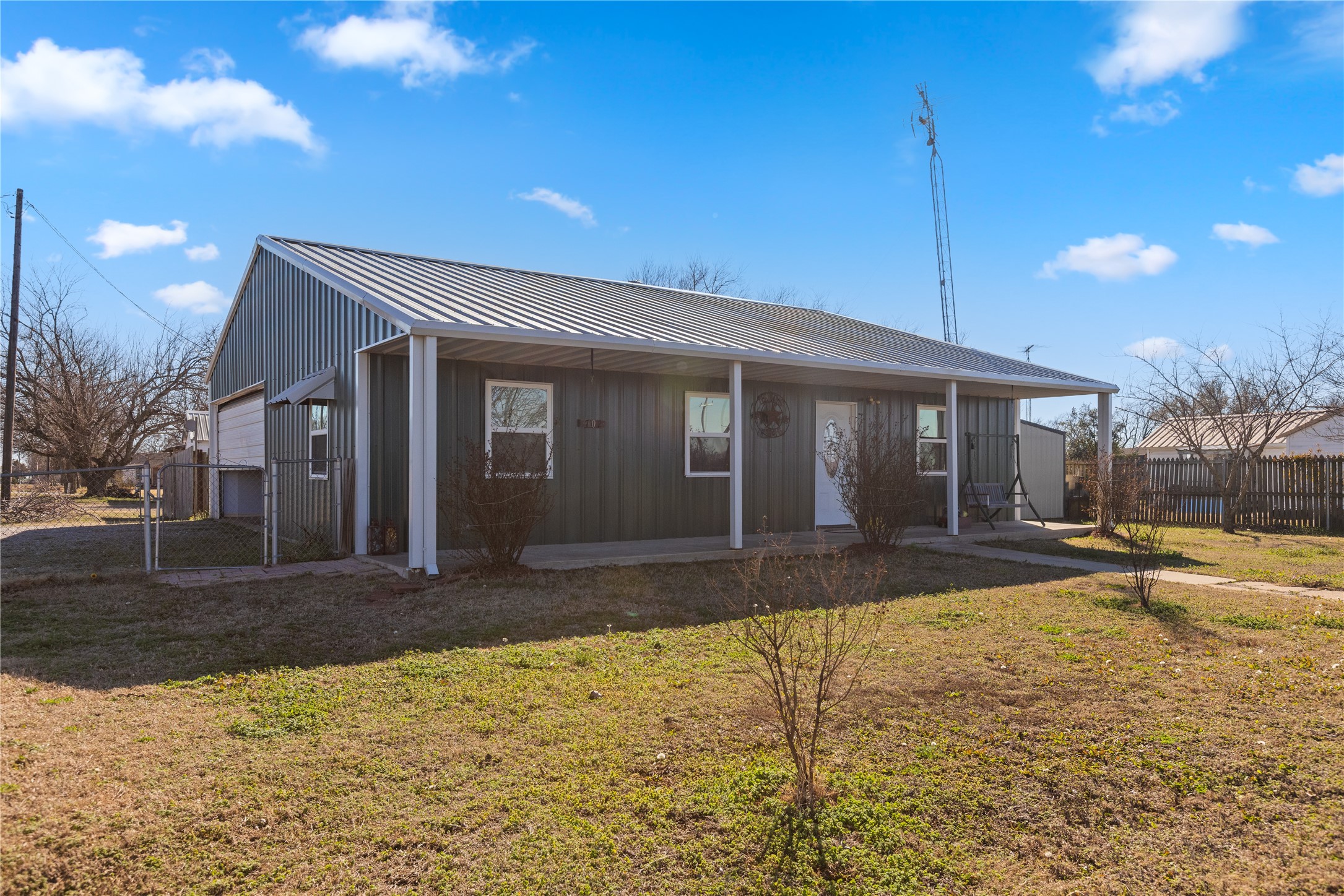 702 Main Street Windom TX 75492