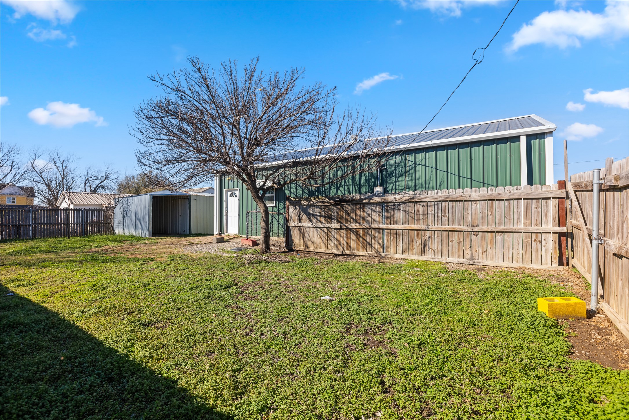 702 Main Street Windom TX 75492