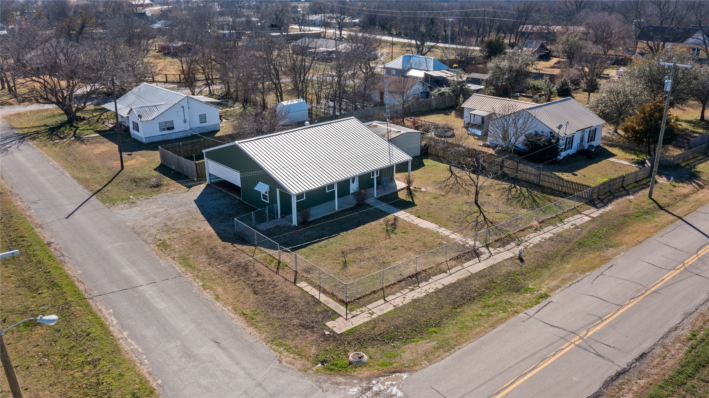 702 Main Street Windom TX 75492