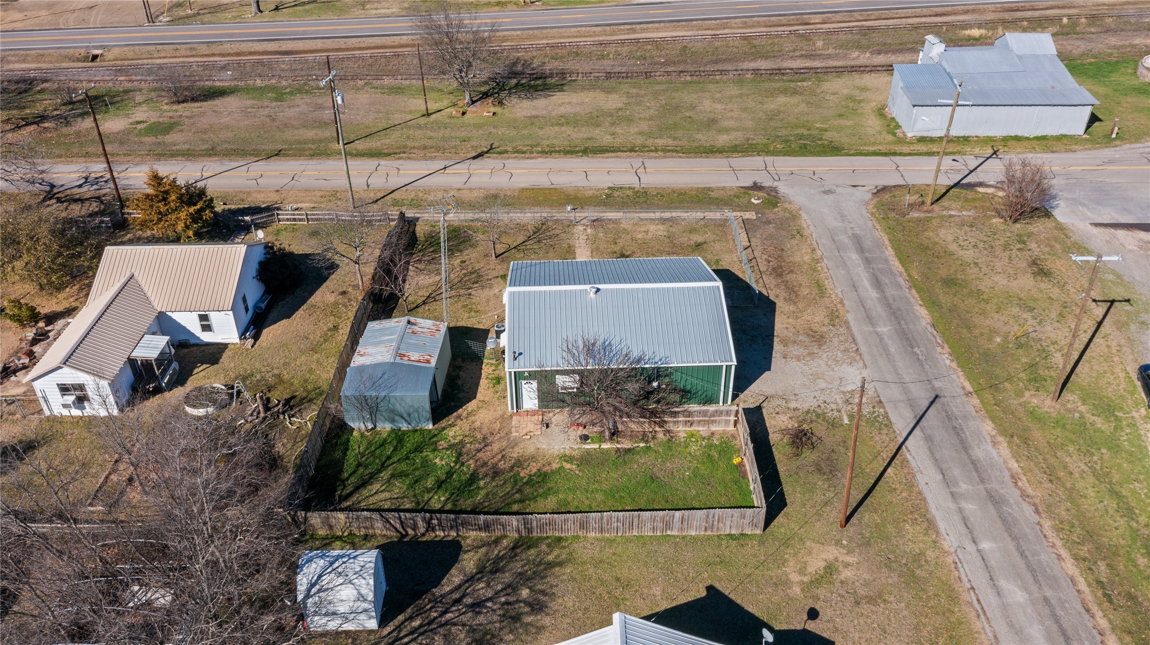 702 Main Street Windom TX 75492