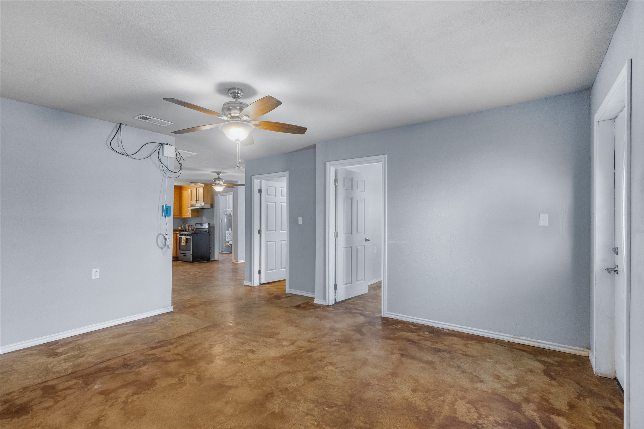 702 Main Street Windom TX 75492