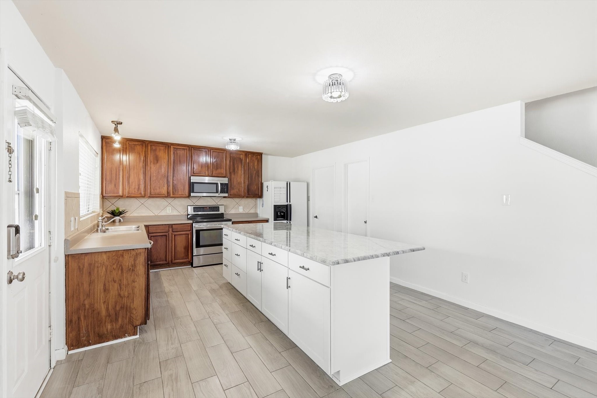 1713 Canvasback Aubrey TX 76227