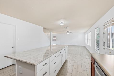 1713 Canvasback Aubrey TX 76227