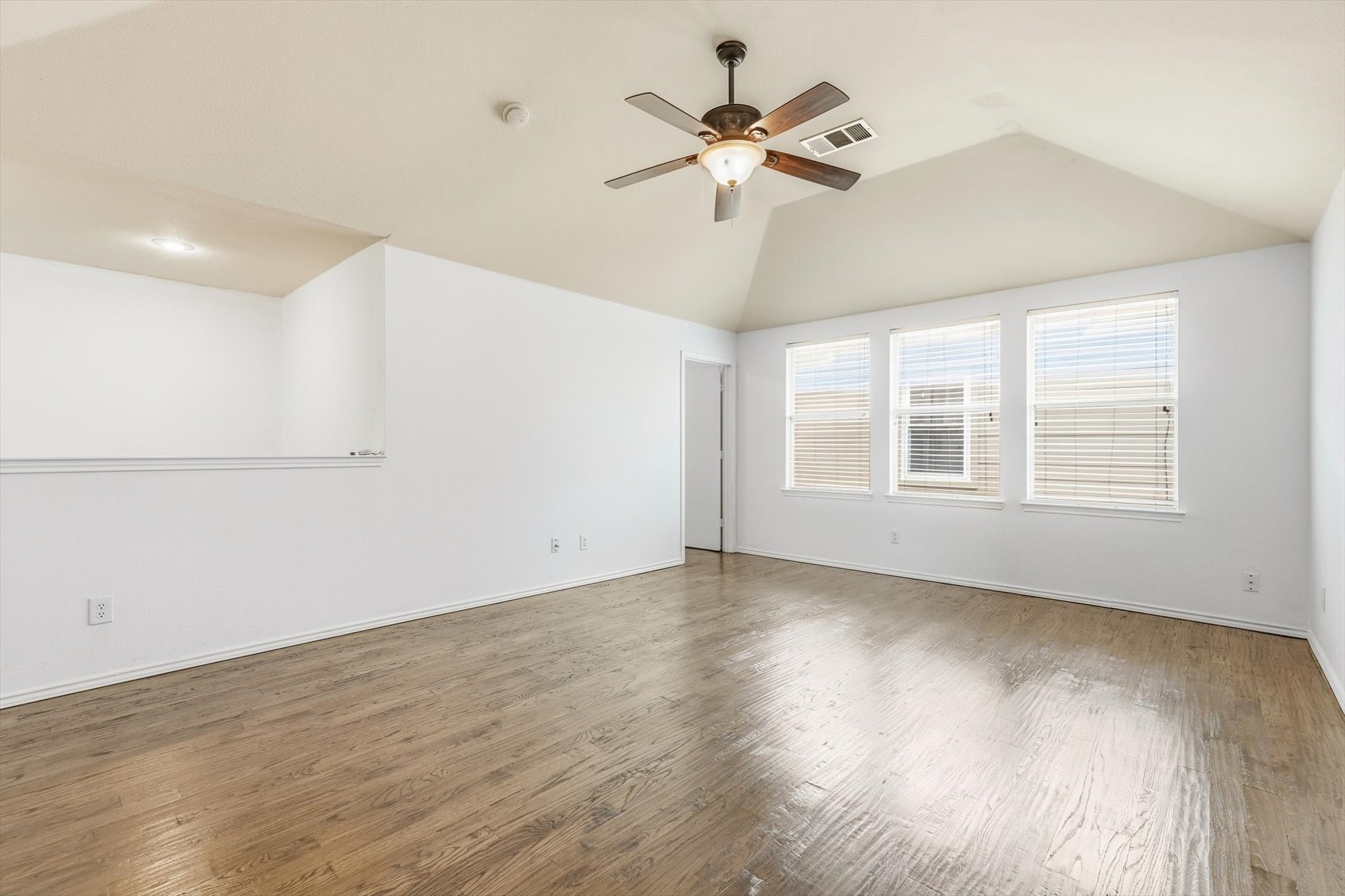 1713 Canvasback Aubrey TX 76227