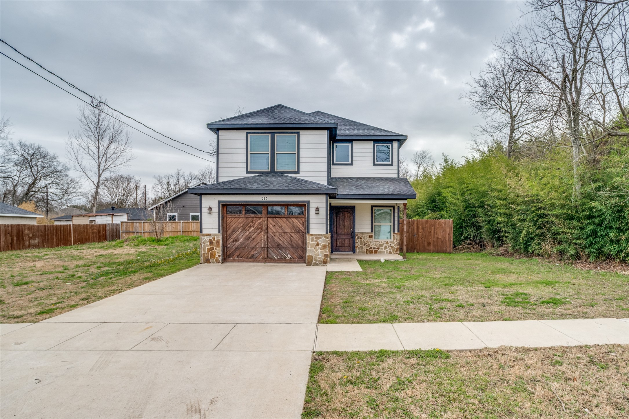 925 Jones Street Greenville TX 75401