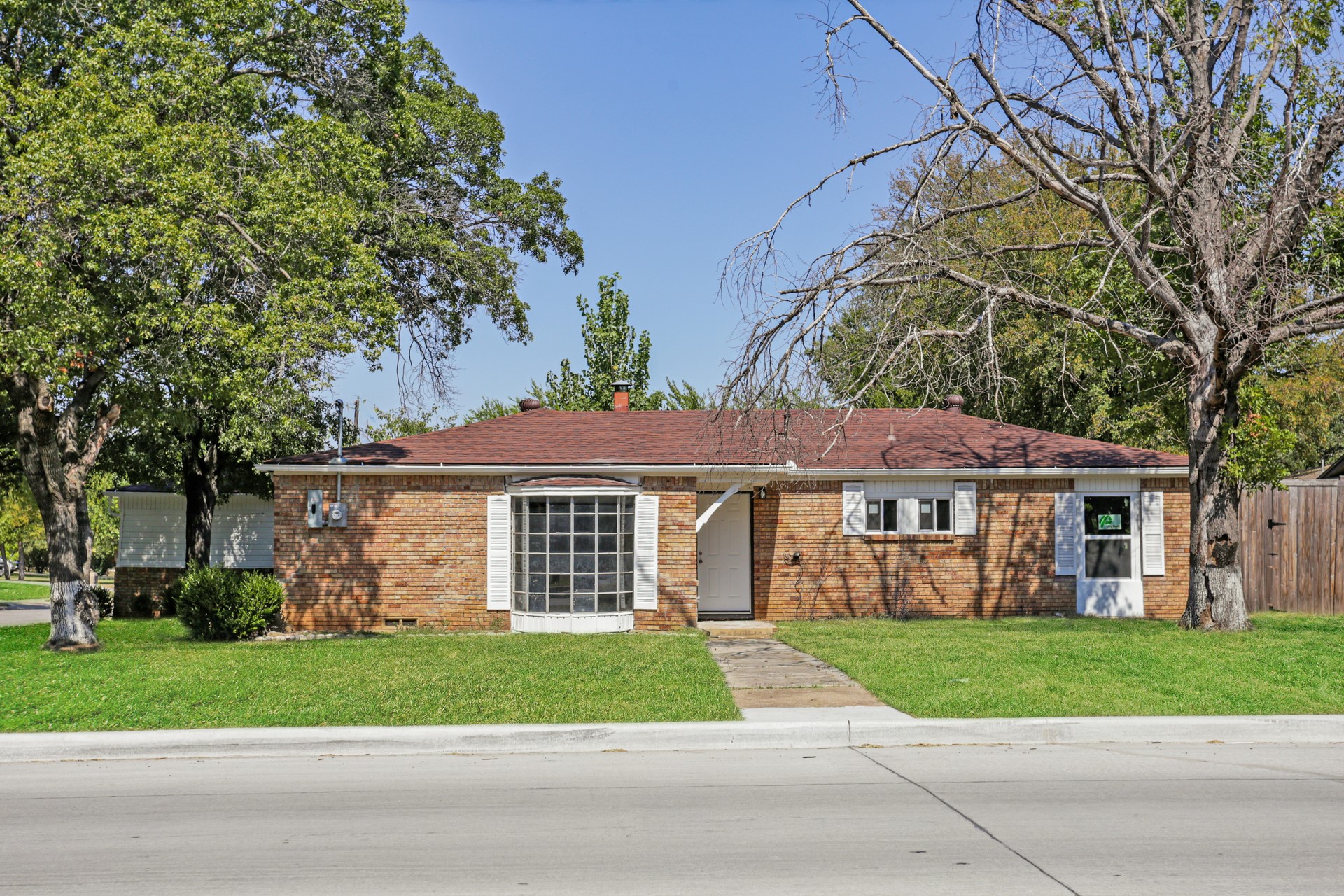 5001 Meadowbrook Drive Fort Worth TX 76103