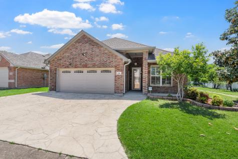 106 Sunglow Loop Red Oak TX 75154