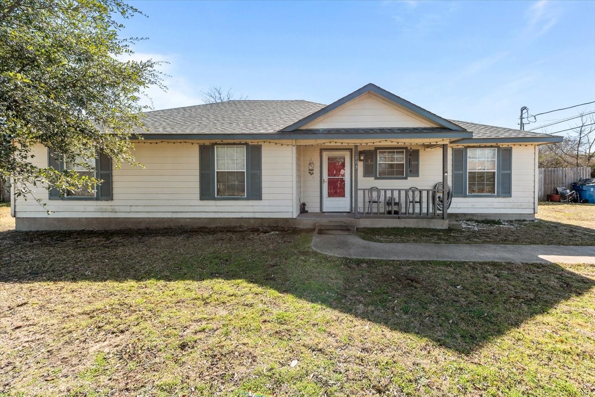 203 W Lee Avenue Whitney TX 76692