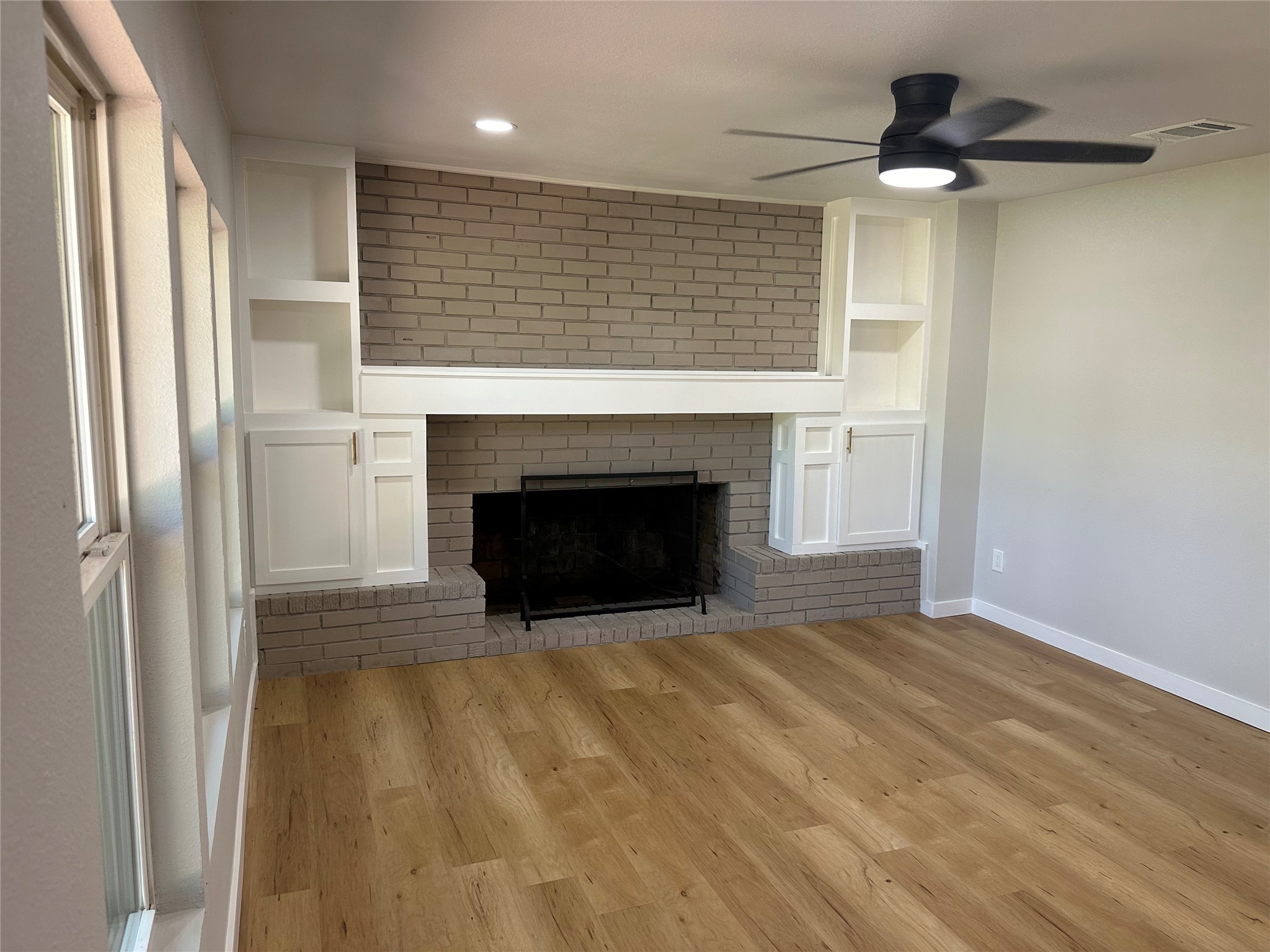 149 Parkwood Avenue Arlington TX 76013