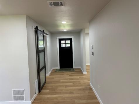 149 Parkwood Avenue Arlington TX 76013