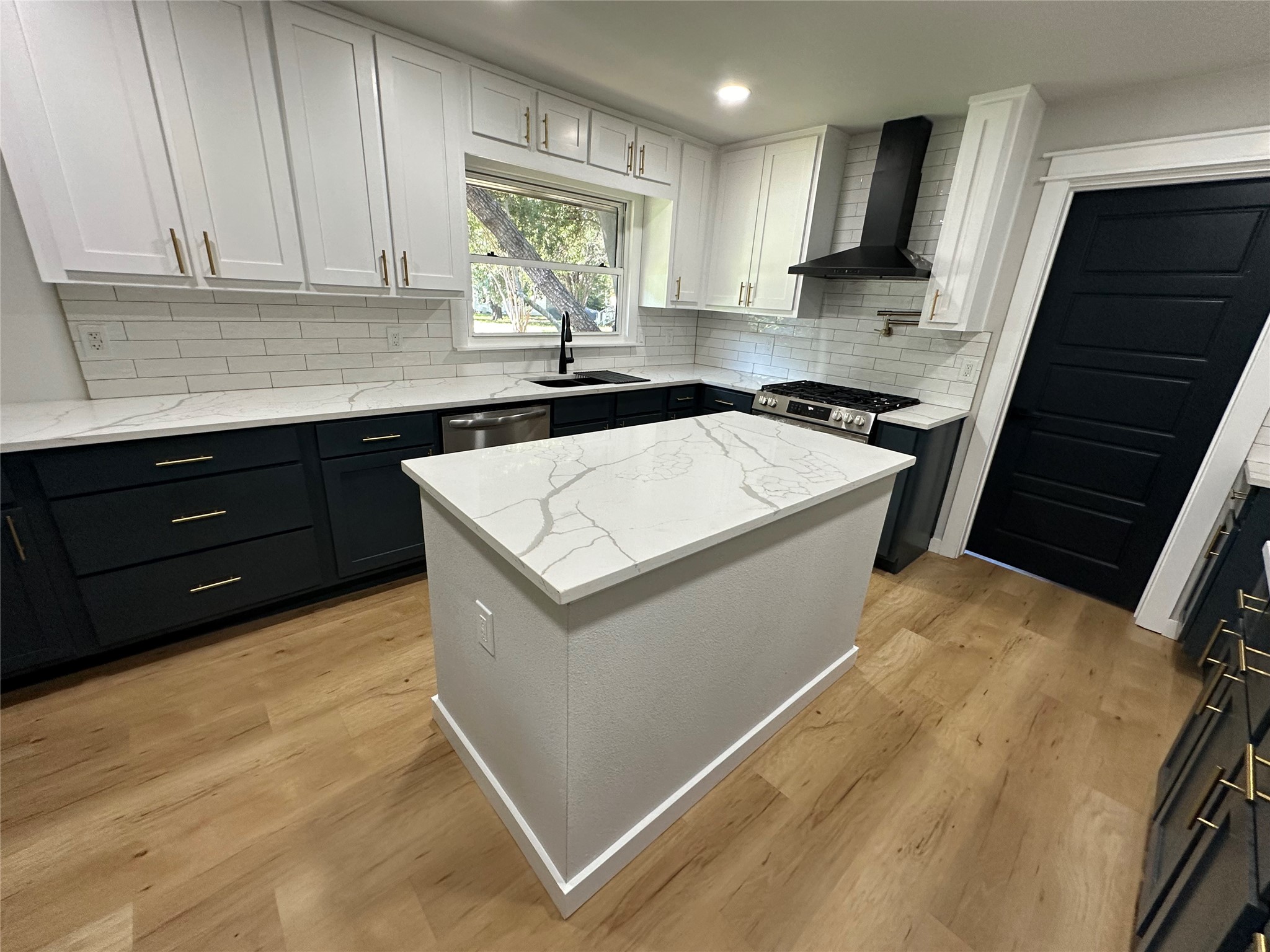 149 Parkwood Avenue Arlington TX 76013