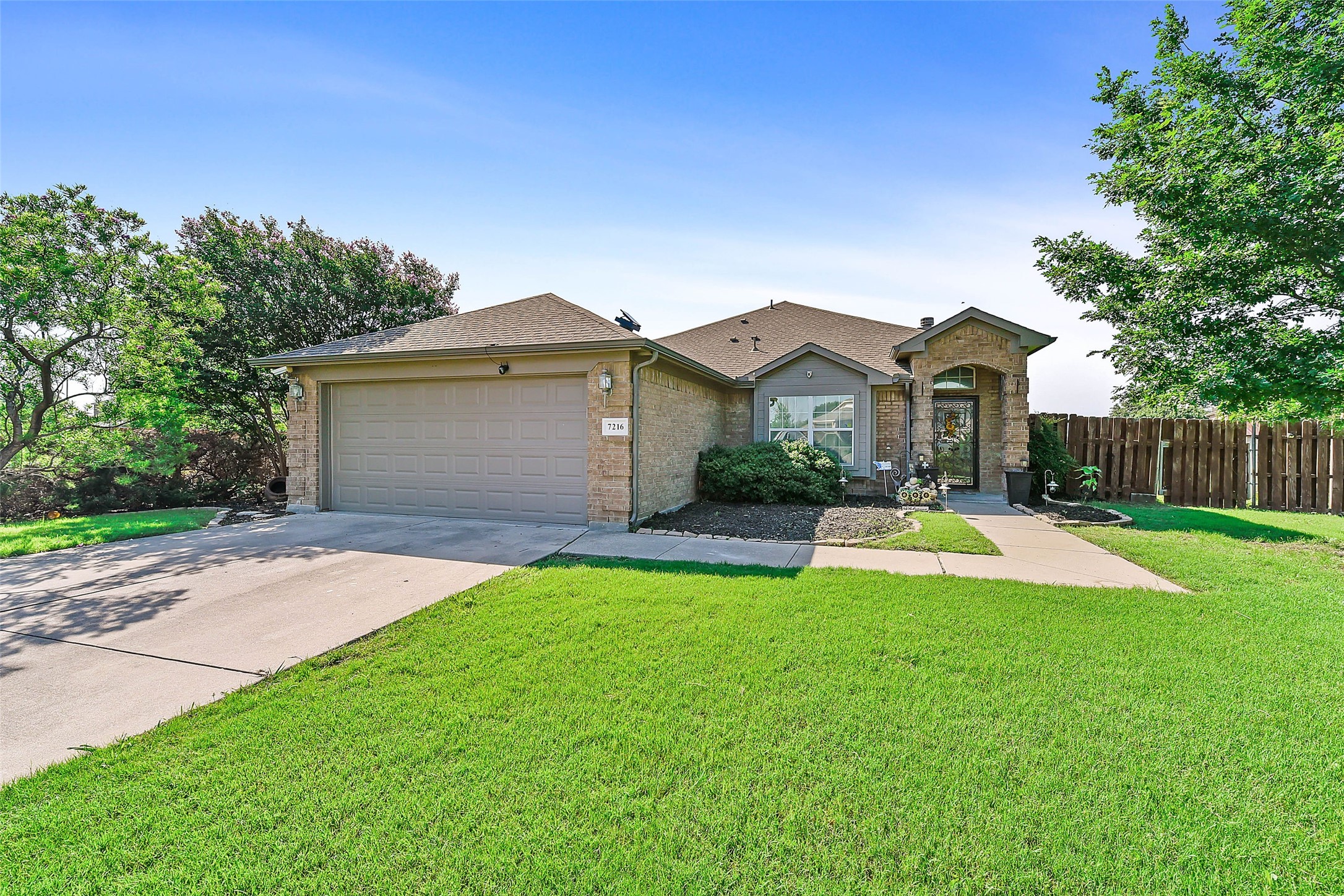 7216 Jessie Court Arlington TX 76002