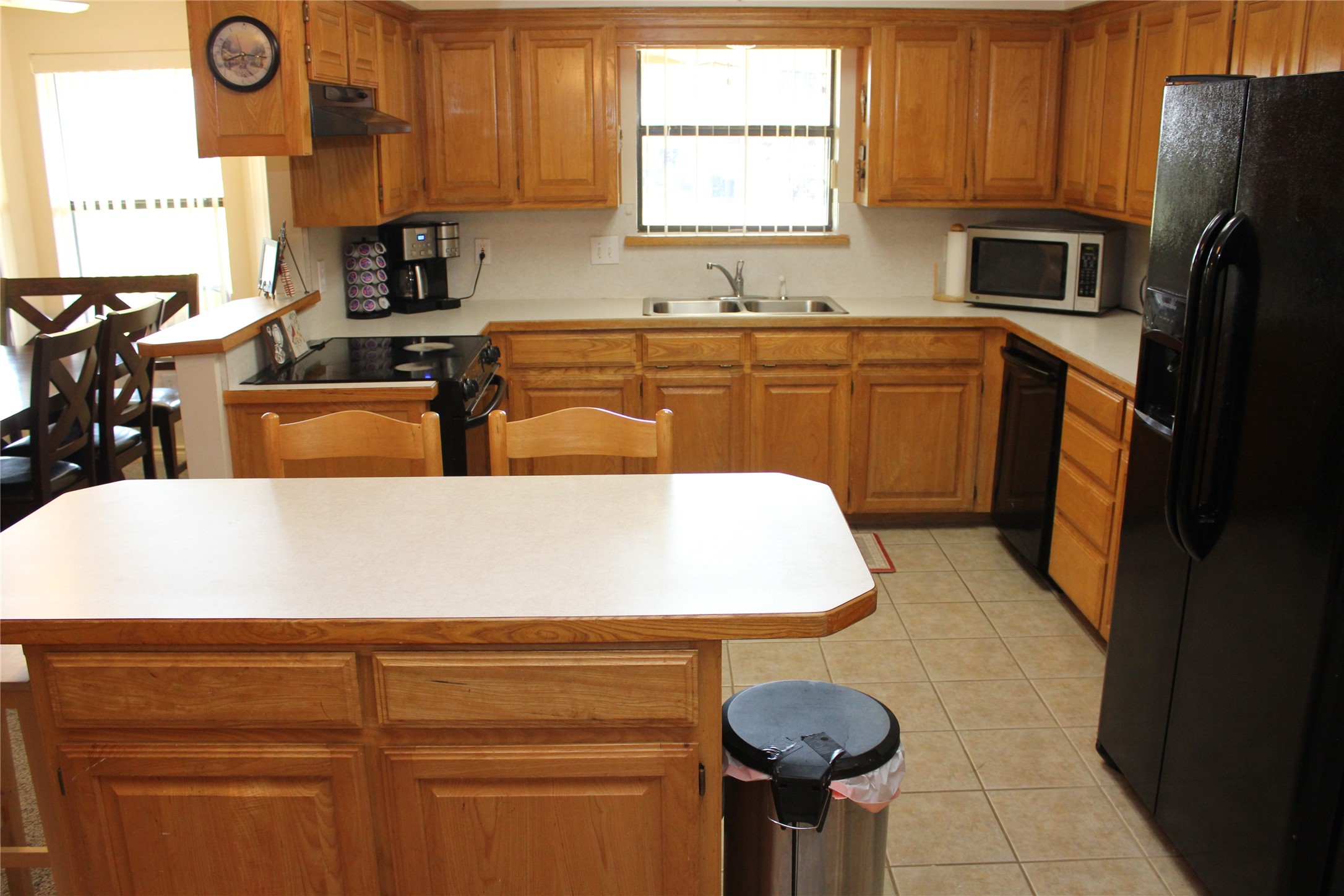 102 Wasco Cove Lake Kiowa TX 76240