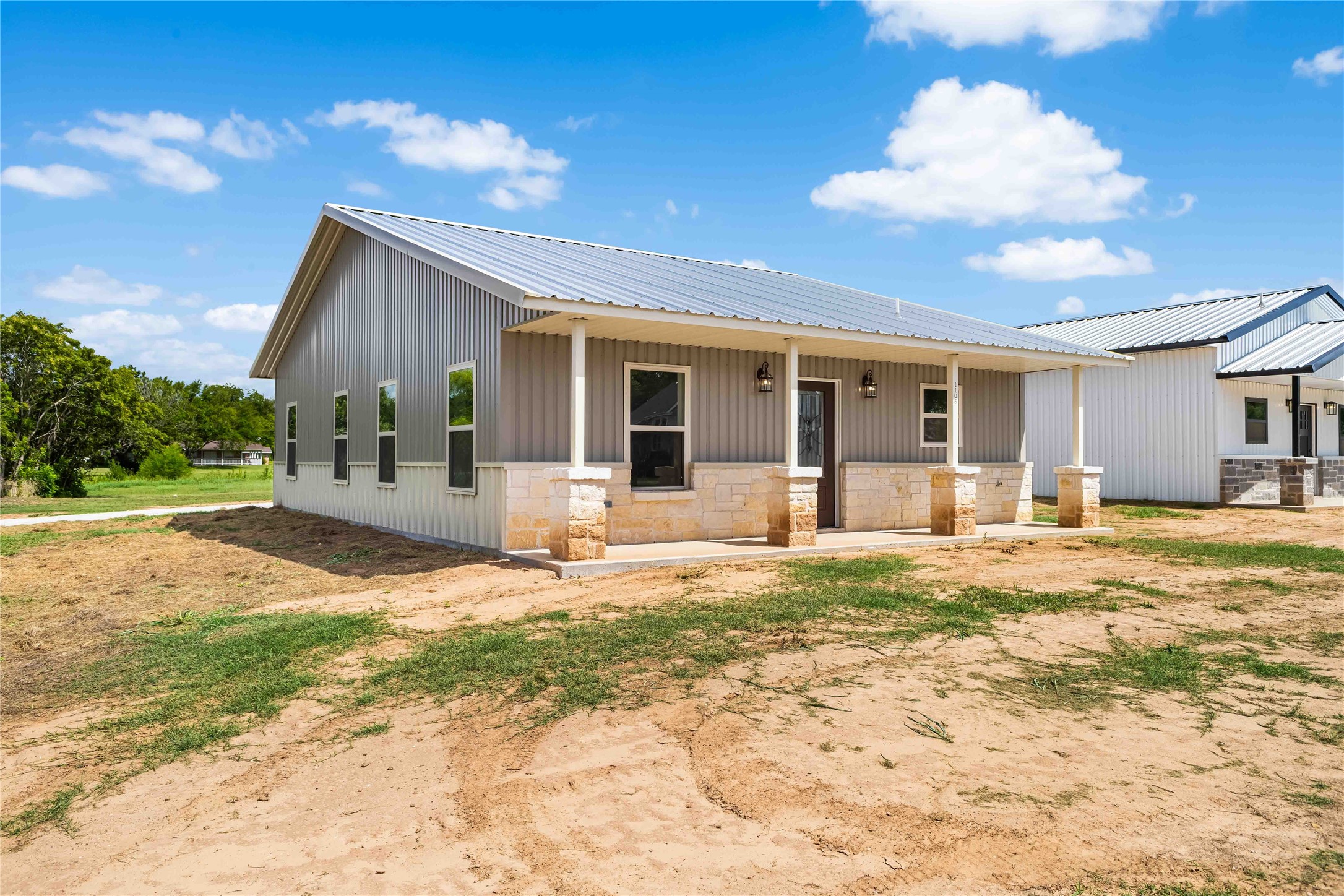 1105 E Navarro Avenue Mart TX 76664