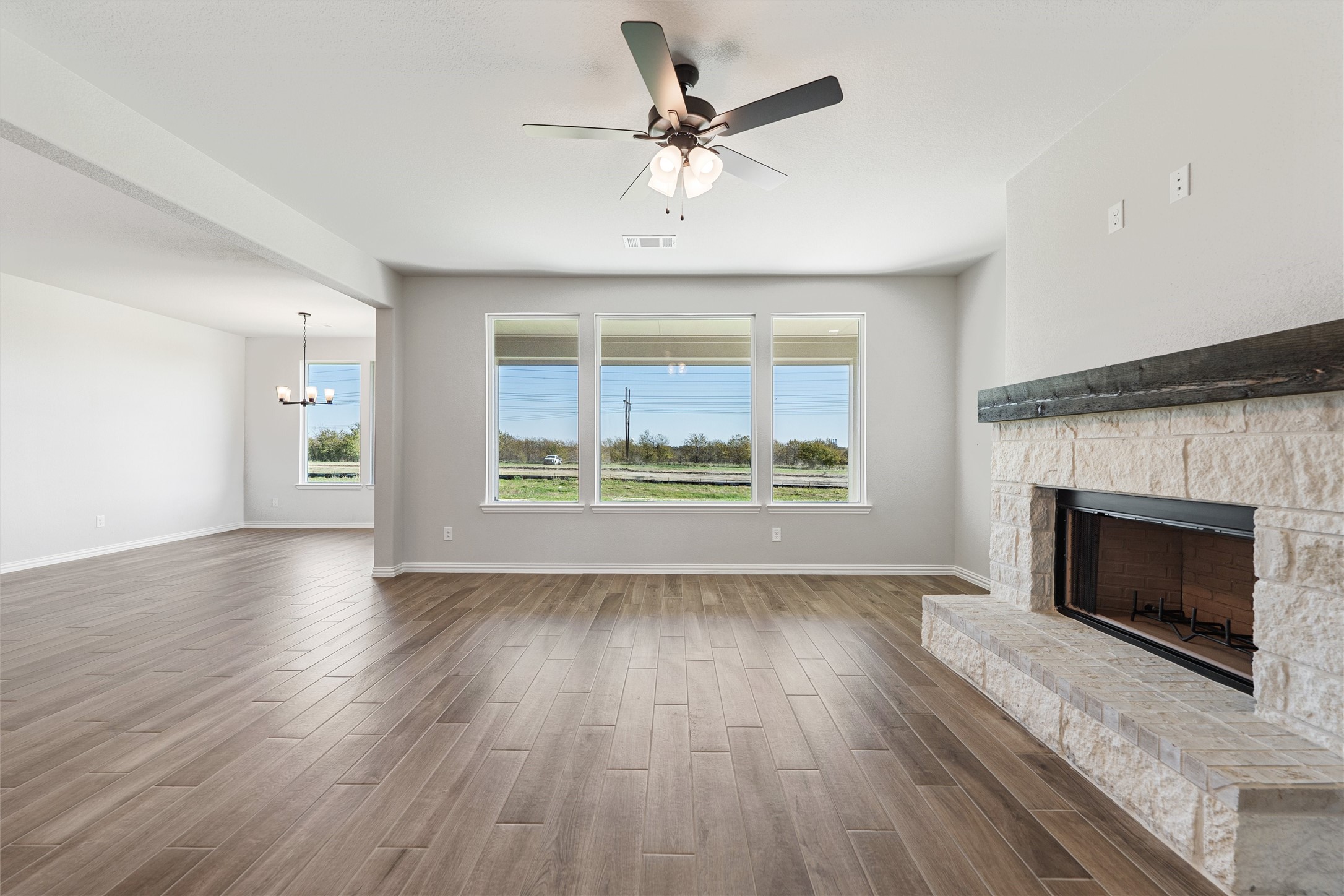 60 Roosevelt Lane Valley View TX 76272