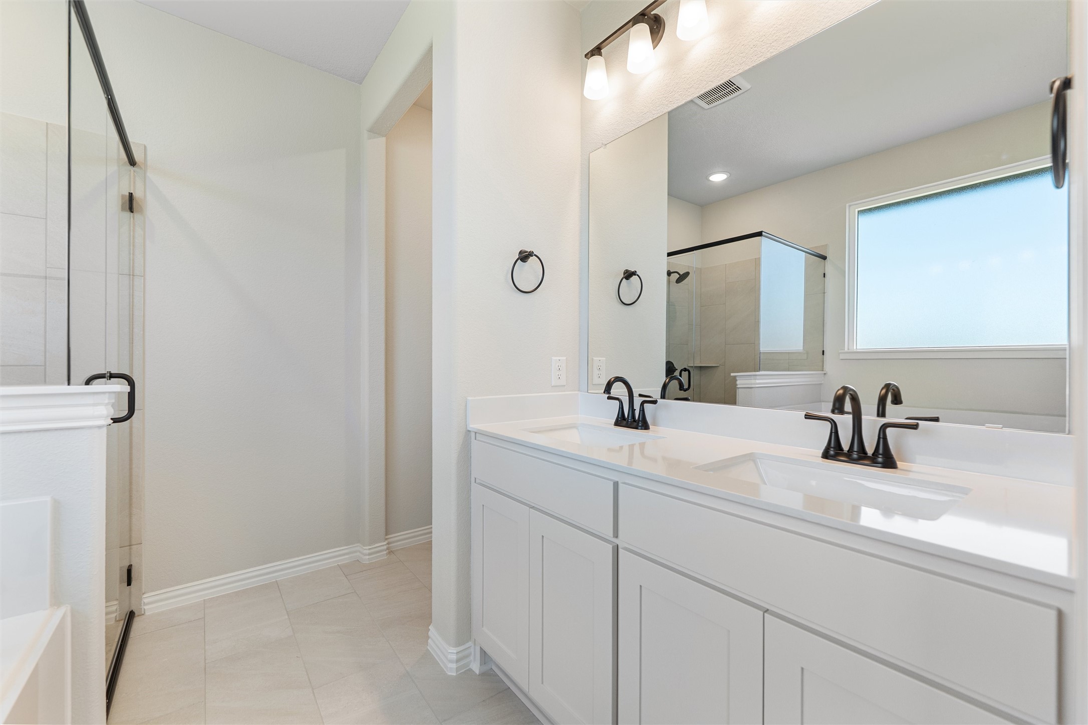 60 Roosevelt Lane Valley View TX 76272