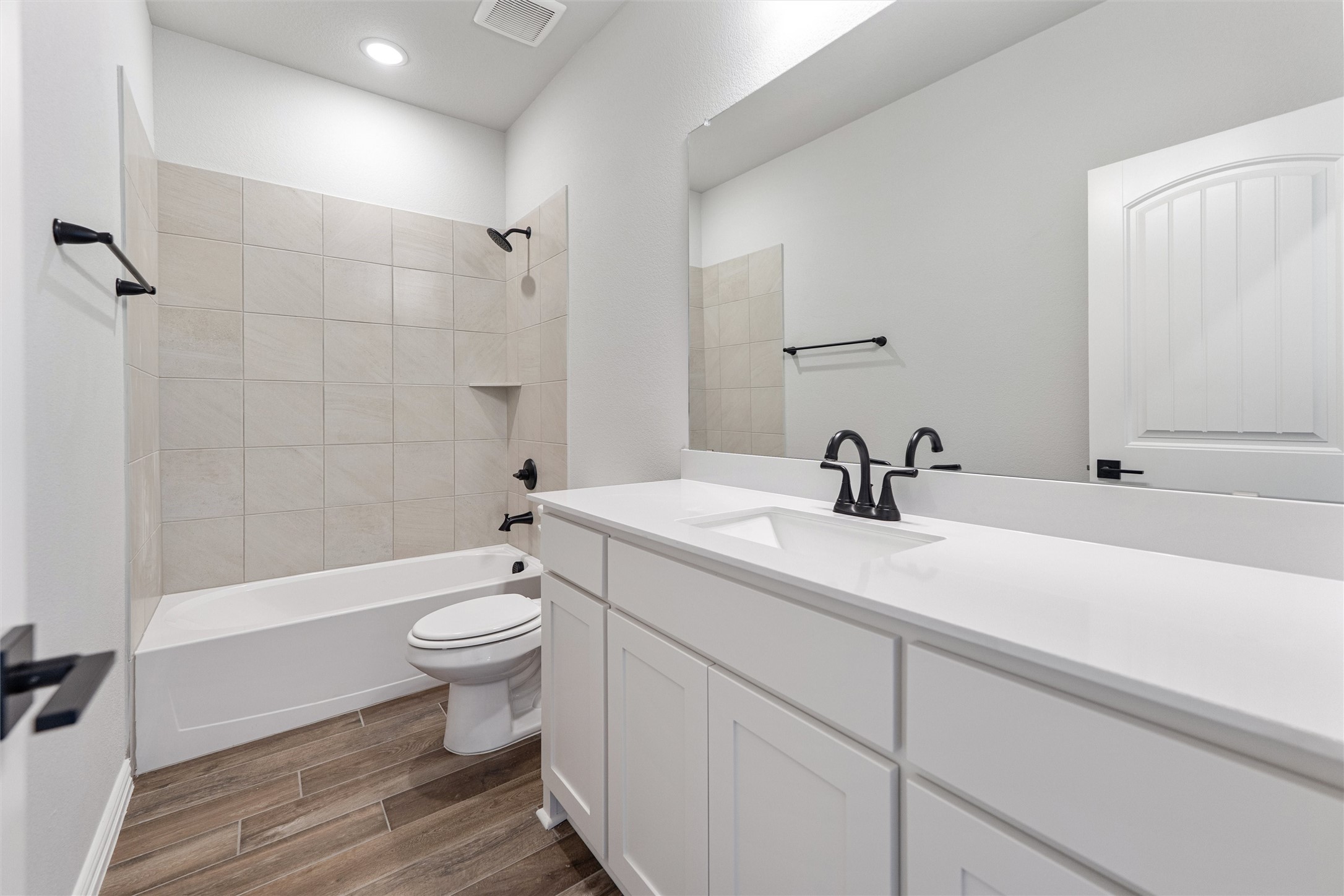 60 Roosevelt Lane Valley View TX 76272