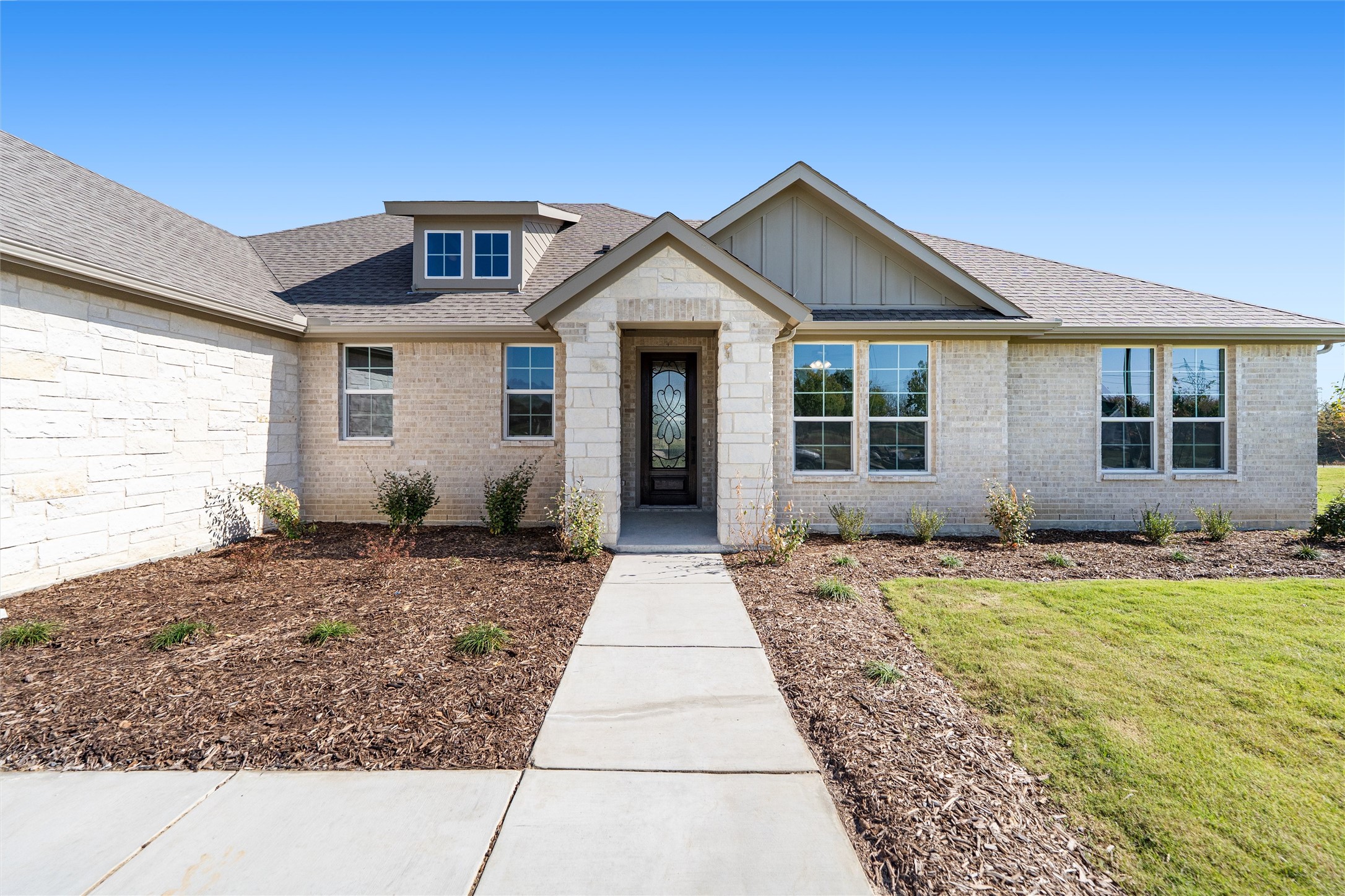 60 Roosevelt Lane Valley View TX 76272