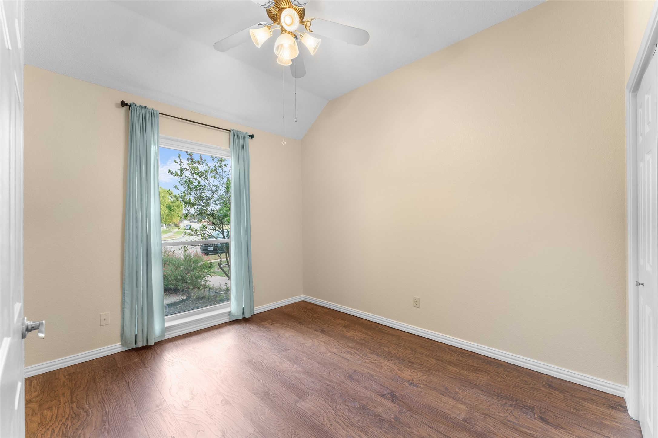 6306 Debbie Circle Rowlett TX 75089