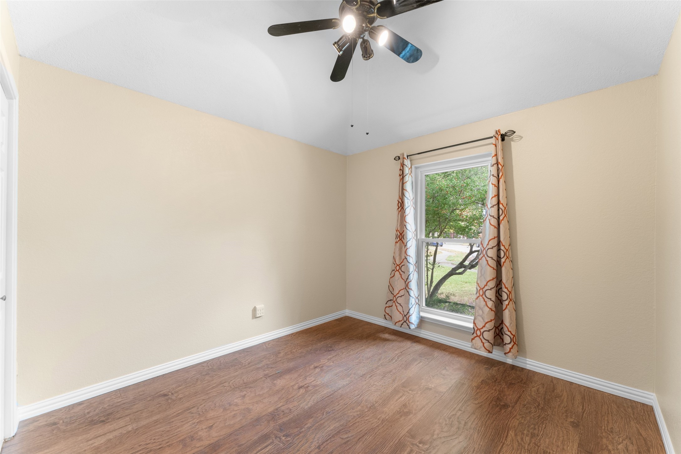 6306 Debbie Circle Rowlett TX 75089