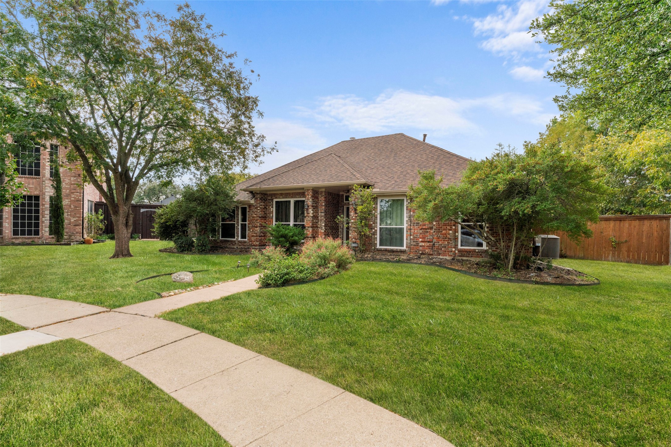 6306 Debbie Circle Rowlett TX 75089