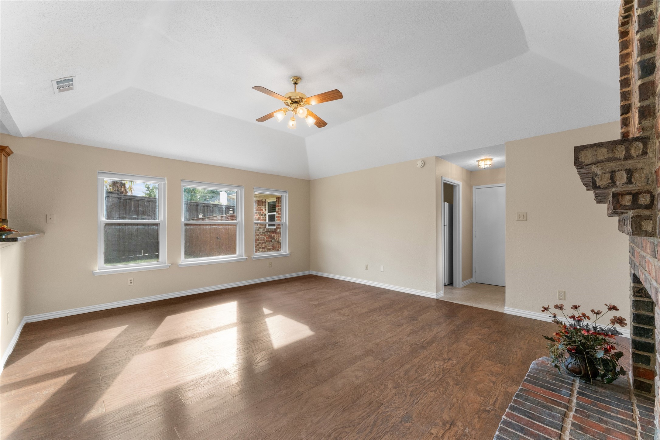 6306 Debbie Circle Rowlett TX 75089