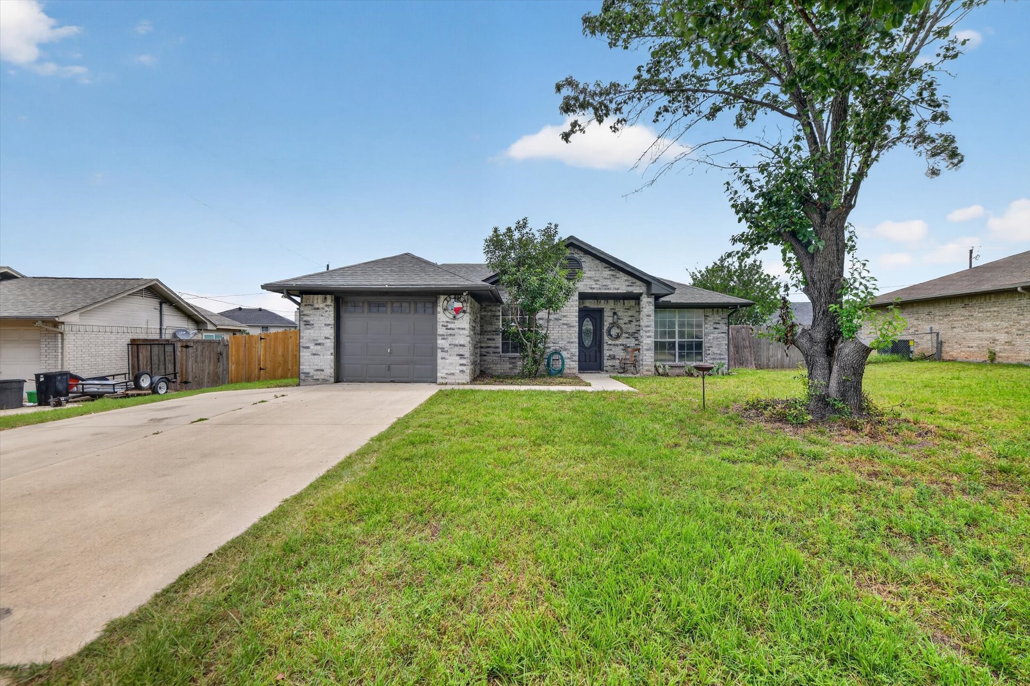 724 Oak Park Drive Azle TX 76020