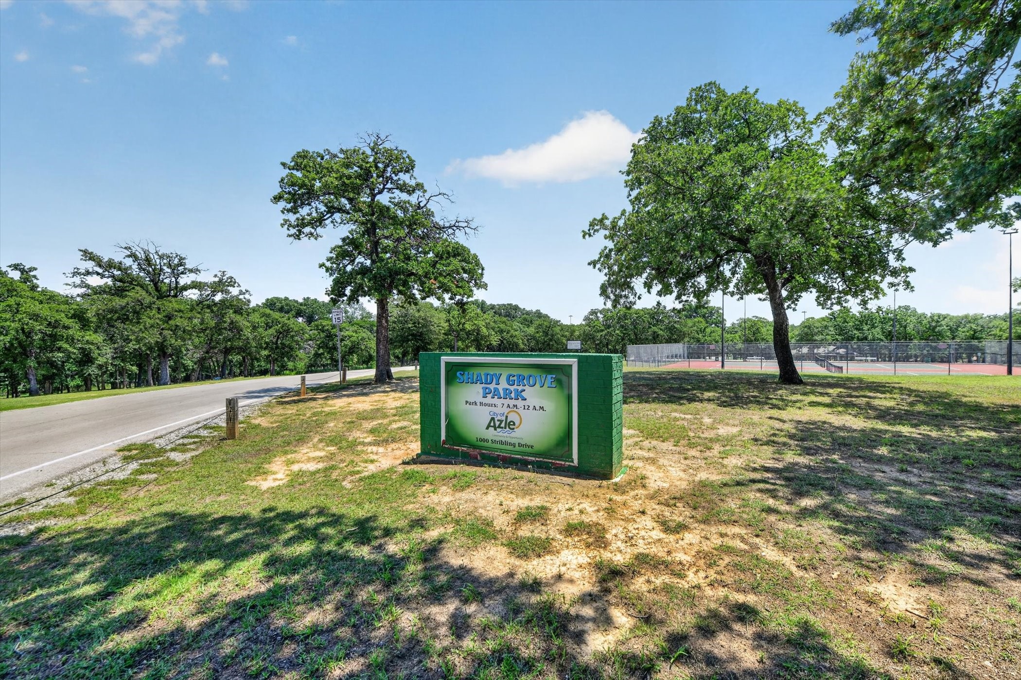 724 Oak Park Drive Azle TX 76020