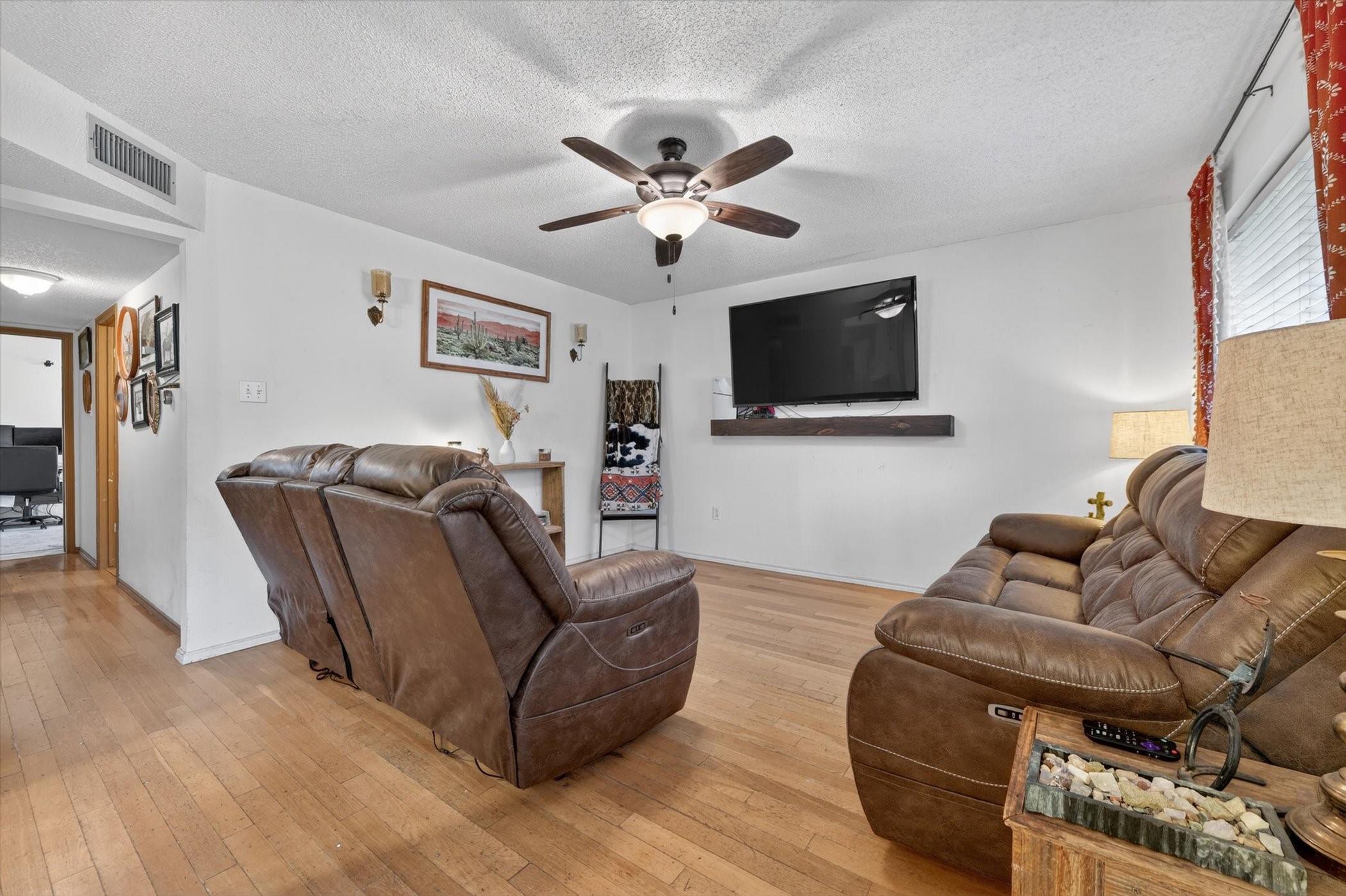 724 Oak Park Drive Azle TX 76020