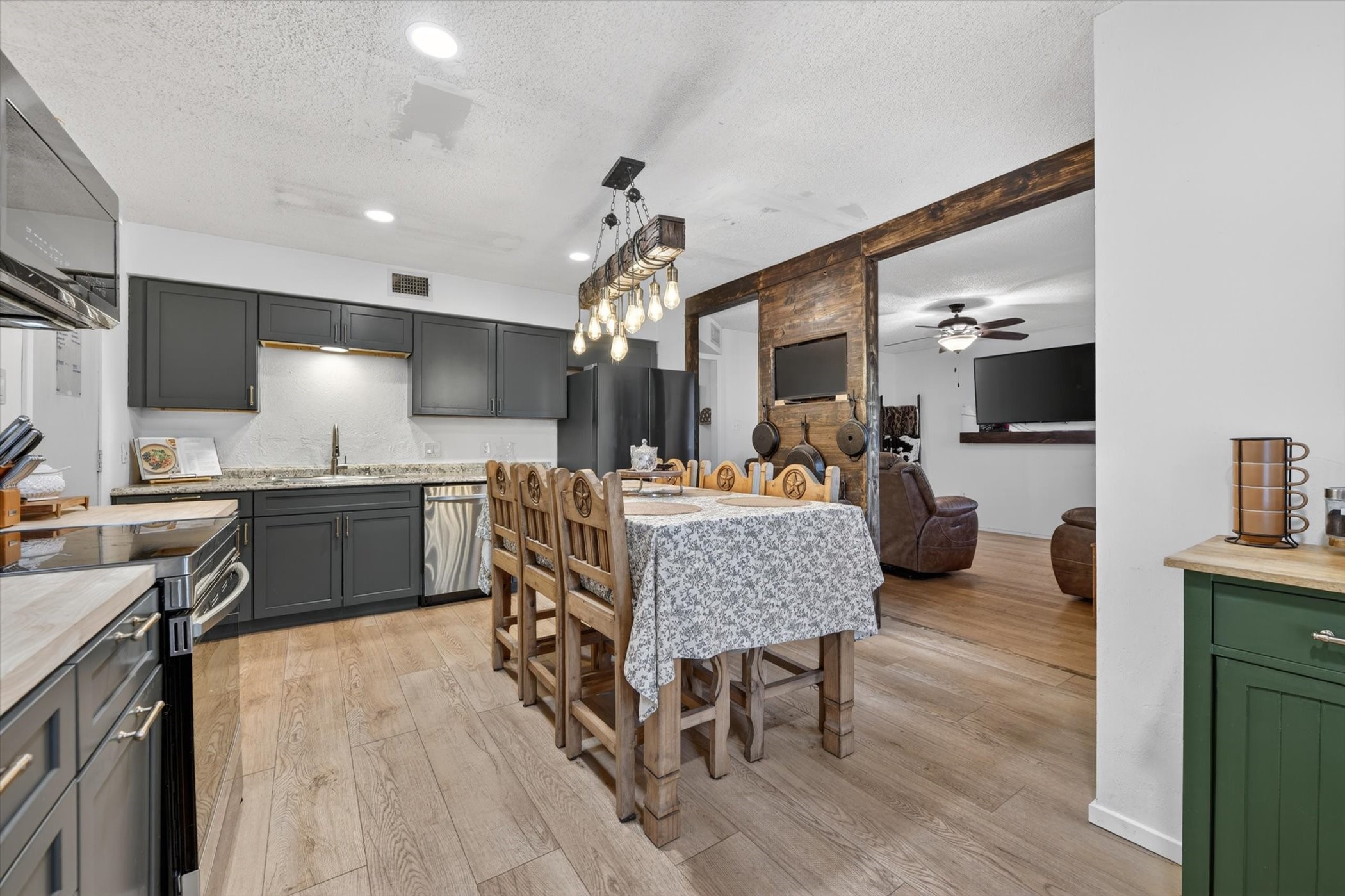 724 Oak Park Drive Azle TX 76020