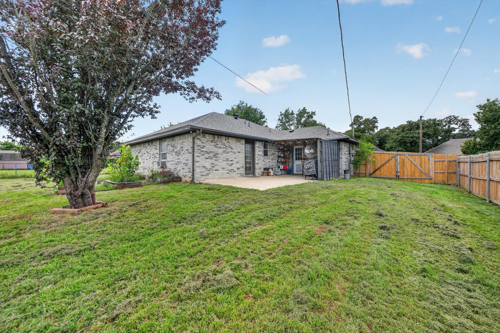 724 Oak Park Drive Azle TX 76020