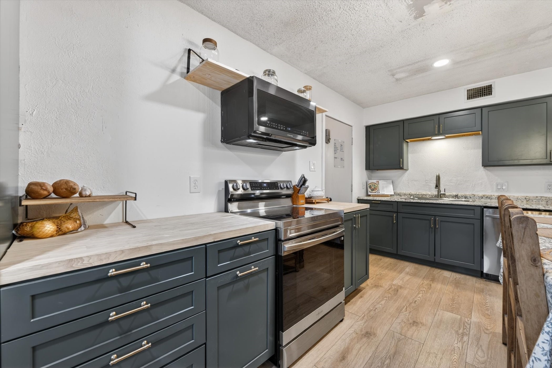 724 Oak Park Drive Azle TX 76020