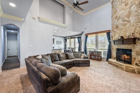 6501 Gehrig Circle Burleson TX 76028