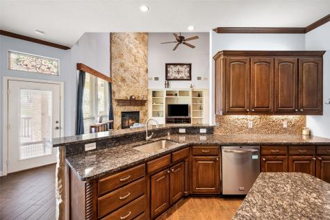 6501 Gehrig Circle Burleson TX 76028